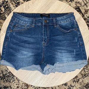 NWOT JUDY BLUE 💙 ROLLED HEM SHORTS